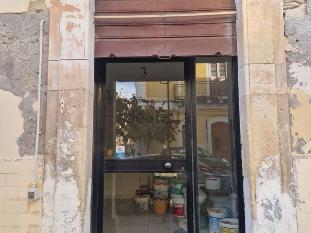 Locale Commerciale in vendita a Santa Lucia, Siracusa