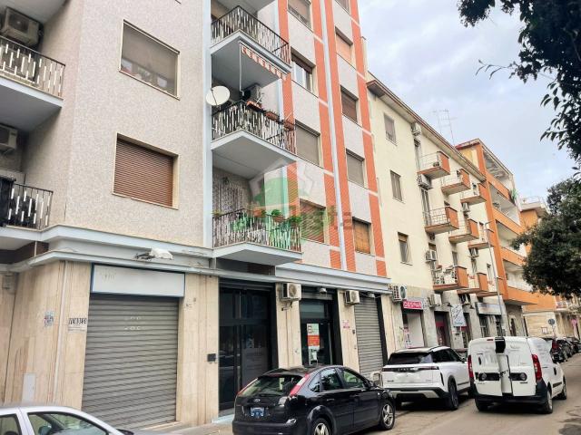 Locale Commerciale in vendita a Puglia, Foggia