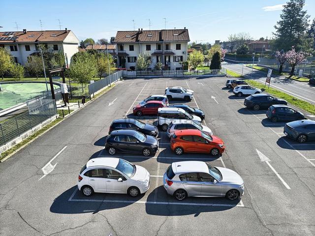 Locale Commerciale in vendita a Martinengo, Lombardia