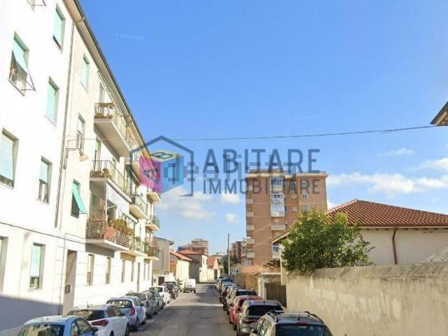 Locale Commerciale in vendita a Livorno, Toscana