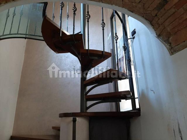 Locale Commerciale in vendita a Piemonte, Alessandria