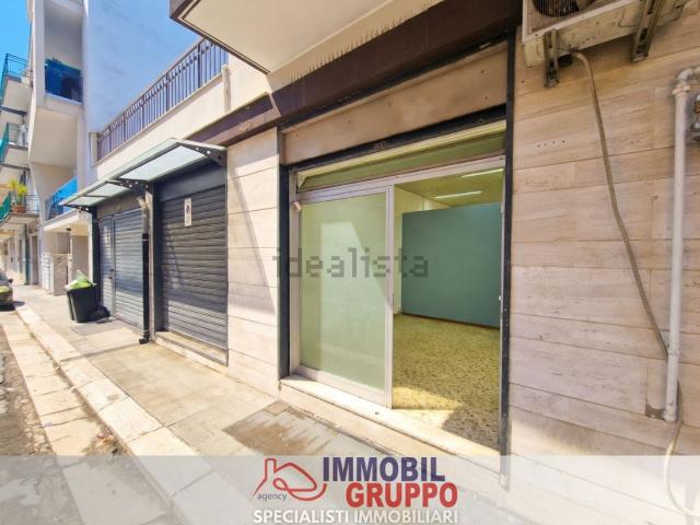 Locale Commerciale in vendita a Puglia, Barletta-andria-trani