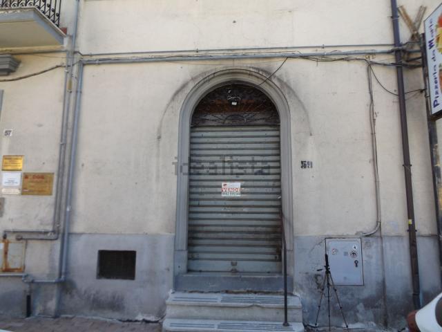 Locale Commerciale in vendita a Carsoli, Abruzzo