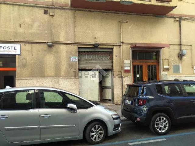 Locale Commerciale in vendita a Puglia, Foggia