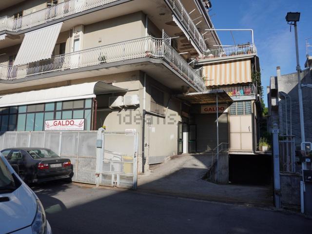 Locale Commerciale in vendita a Pontecagnano