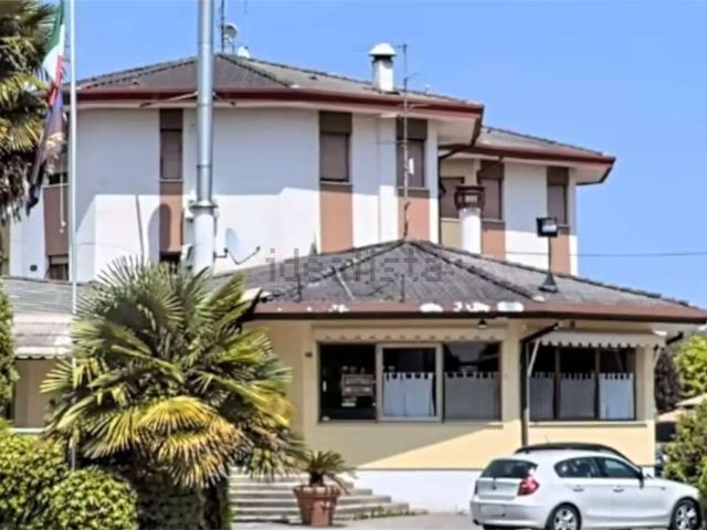 Locale Commerciale in vendita a Prata Di Pordenone, Friuli-Venezia Giulia