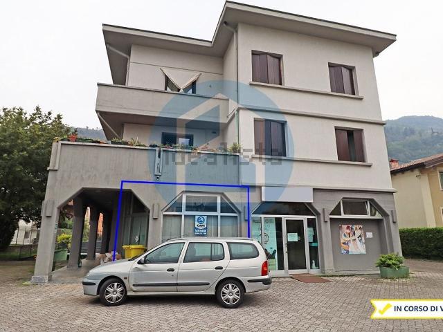 Locale Commerciale in vendita a Comunità montana della valle Camonica, Bienno