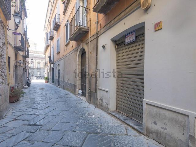 Locale Commerciale in vendita a Ponticelli, Benevento