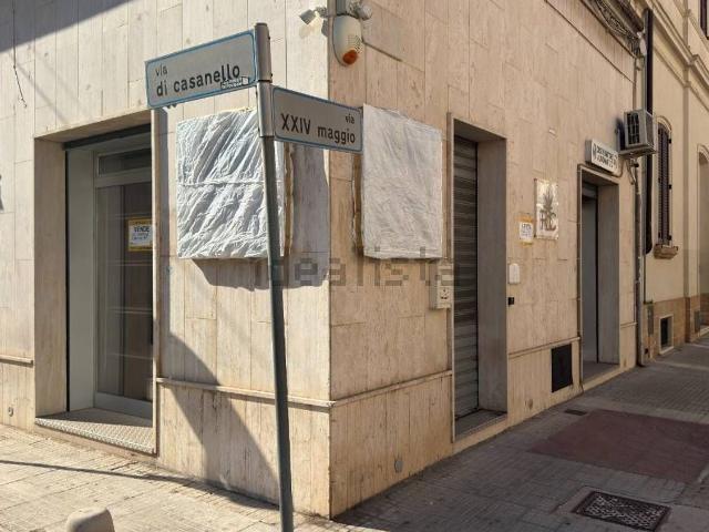 Locale Commerciale in vendita a Puglia, Lecce