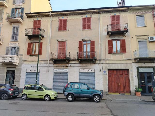 Locale Commerciale in vendita a Circoscrizione 3, Piemonte