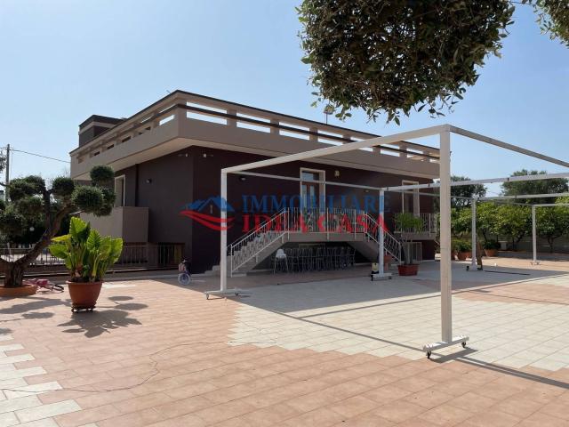 Locale Commerciale in vendita a Puglia, Brindisi