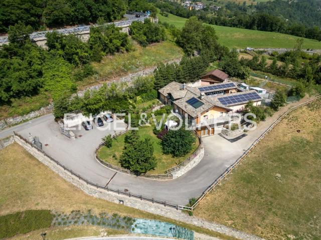 Locale Commerciale in vendita a Gignod, Aosta