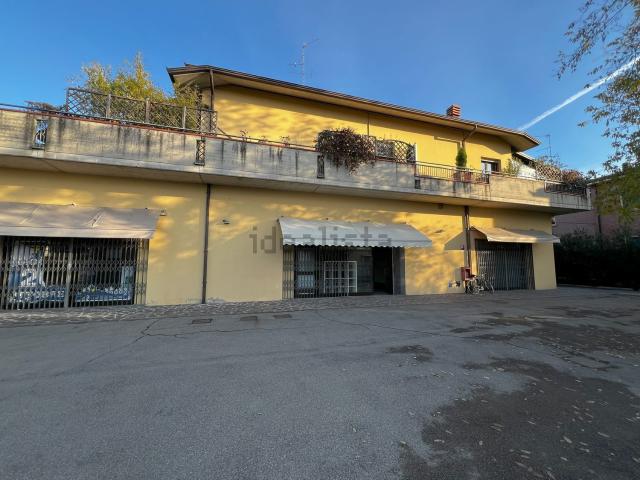 Locale Commerciale in vendita a Unione di comuni Terre di Castelli, Spilamberto