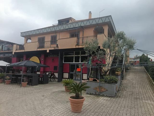 Locale Commerciale in vendita a Costa Caselle, Roma Capitale