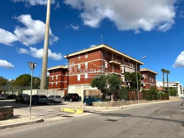 Locale Commerciale in vendita a Andria, Barletta-andria-trani