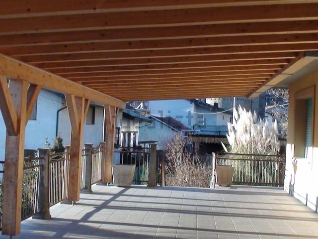 Locale Commerciale in vendita a Berbenno Di Valtellina, Lombardia