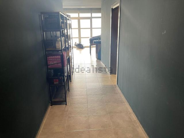 Locale Commerciale in vendita a Barletta, Barletta-Andria-Trani