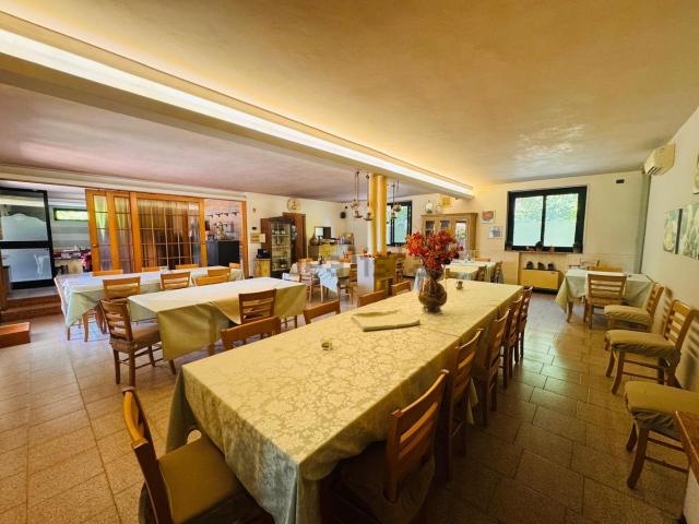 Locale Commerciale in vendita a Sustinenza, Casaleone
