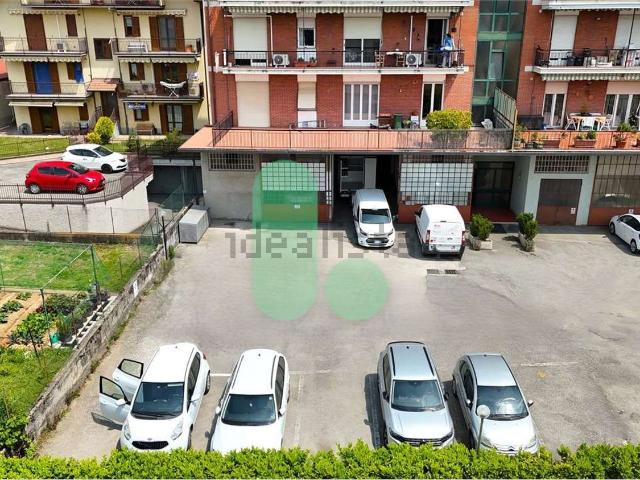 Locale Commerciale in vendita a Sorisole, Lombardia