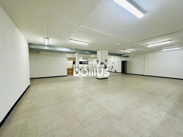 Locale Commerciale in vendita a Rivoltella del Garda, Desenzano Del Garda