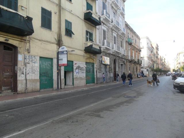 Locale Commerciale in vendita a Puglia, Taranto