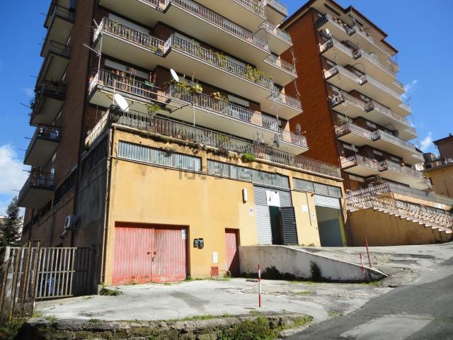 Locale Commerciale in vendita a Sant'Agata, Ferentino
