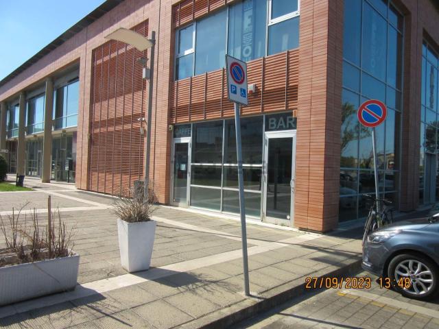 Locale Commerciale in vendita a Montevarchi, Toscana
