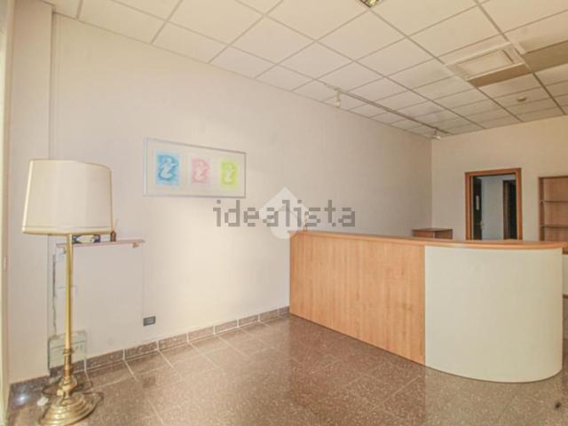 Locale Commerciale in vendita a Urago D'oglio, Lombardia