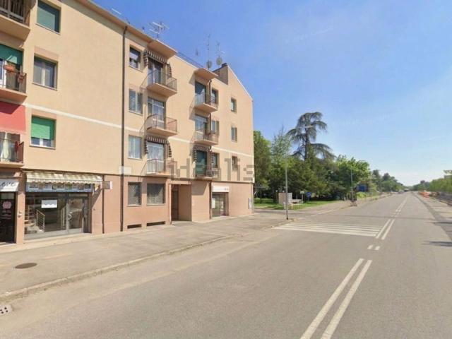 Locale Commerciale in vendita a Doro, Ferrara