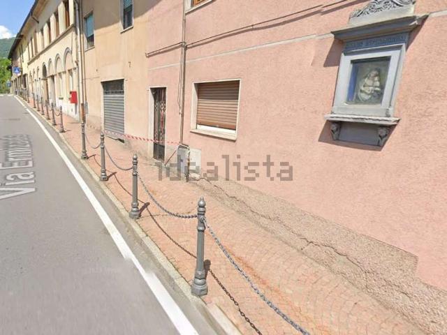 Locale Commerciale in vendita a Comunità Montana del Piambello, Clivio