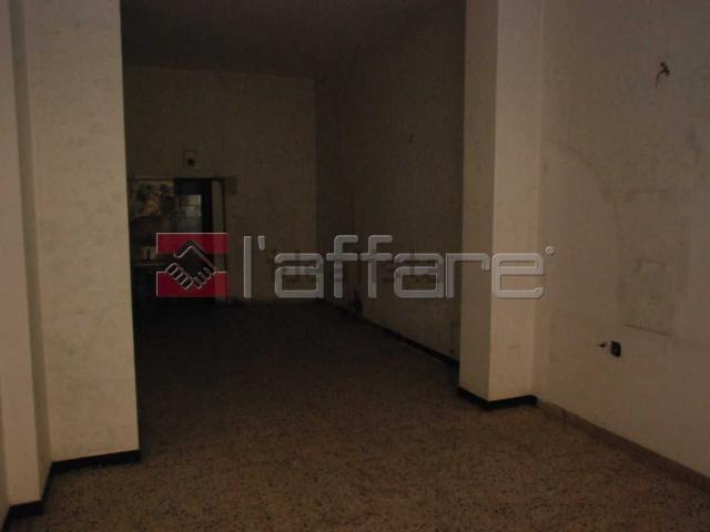 Locale Commerciale in vendita a Sozzifanti, Pontedera