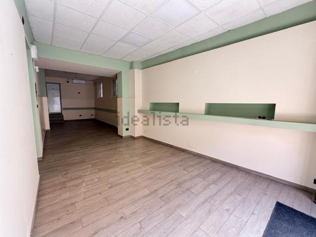 Locale Commerciale in vendita a Piemonte, Alessandria