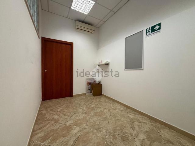 Locale Commerciale in vendita a Puglia, Foggia