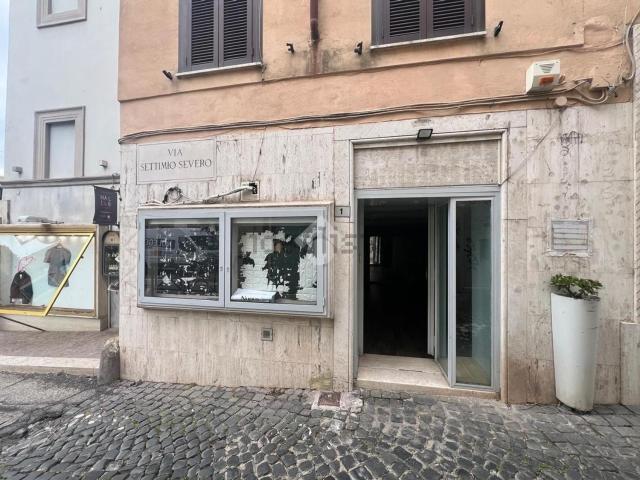 Locale Commerciale in vendita a Roma Capitale, Lazio