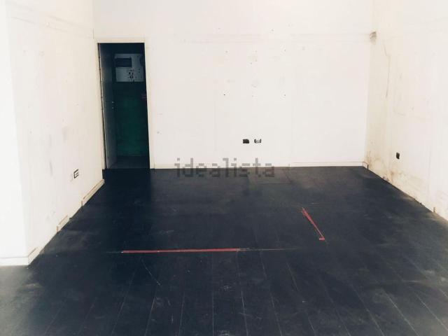 Locale Commerciale in vendita a San Lazzaro, Isernia