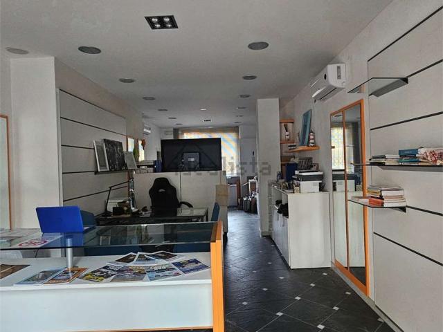 Locale Commerciale in vendita a Diano Calderina, Diano Marina