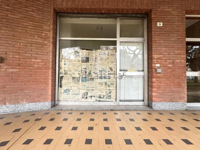Locale Commerciale in vendita a Piemonte, Alessandria