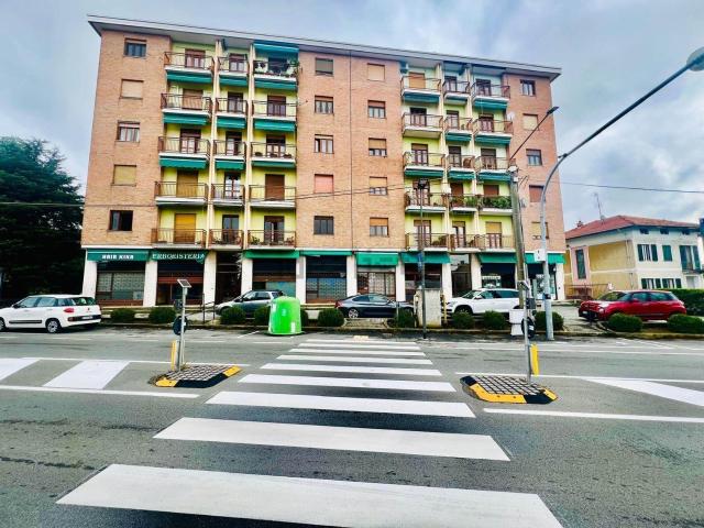Locale Commerciale in vendita a Piemonte, Biella