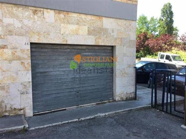 Locale Commerciale in vendita a Campobasso, Molise
