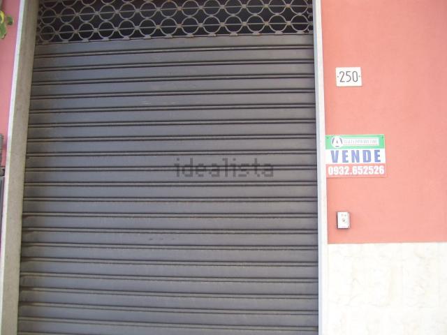 Locale Commerciale in vendita a Ragusa, Sicilia