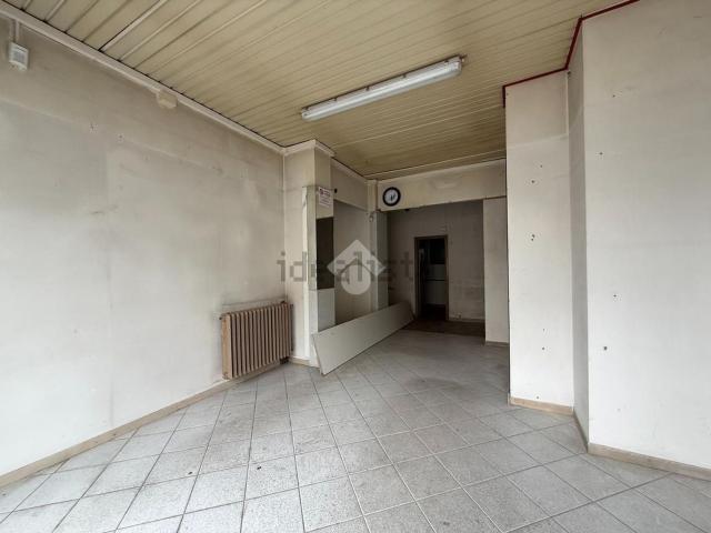 Locale Commerciale in vendita a Unione dei comuni Valle del Savio, Cesenà
