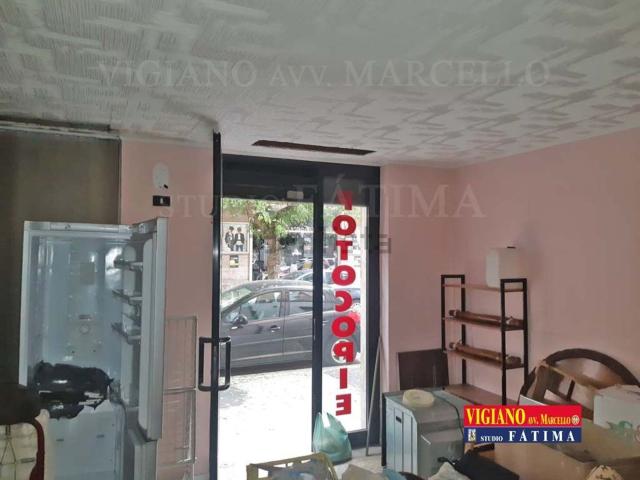 Locale Commerciale in vendita a Puglia, Foggia