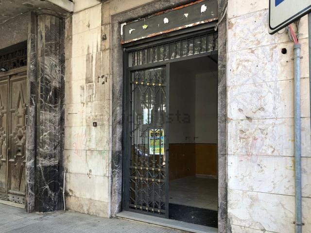 Locale Commerciale in vendita a IV Circoscrizione, Messina
