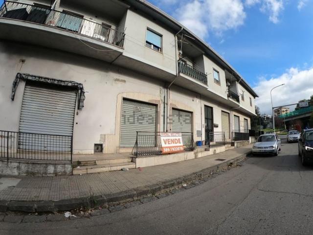 Locale Commerciale in vendita a San Vito, Cosenza