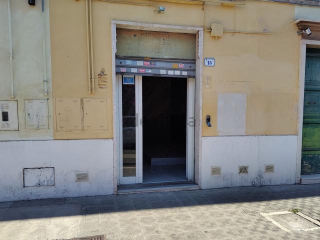Locale Commerciale in vendita a Borgo Medievale, Roma Capitale
