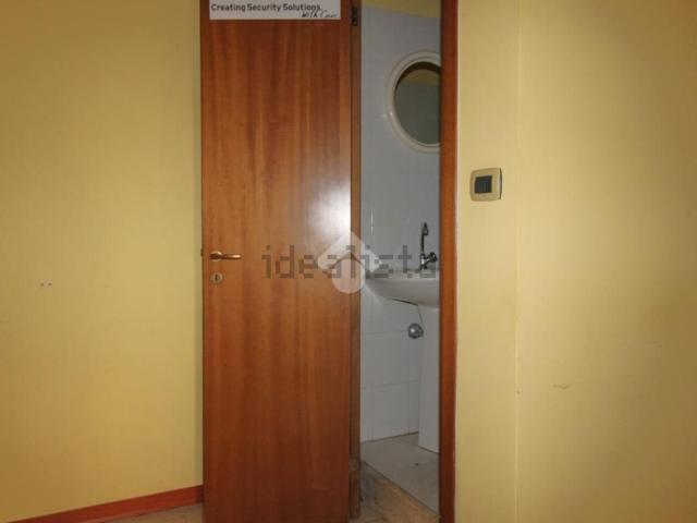 Locale Commerciale in vendita a Ripattoni Vecchio, Cepagatti