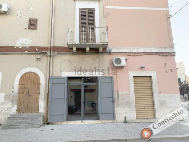 Locale Commerciale in vendita a Puglia, Bari