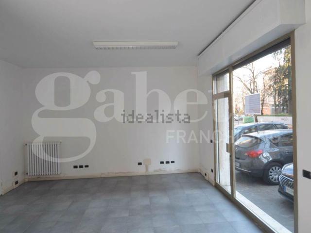 Locale Commerciale in vendita a Crocetta-San Lazzaro-Modena Est, Modena