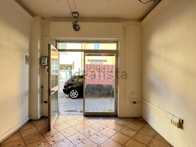 Locale Commerciale in vendita a Montevettolini, Toscana