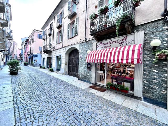 Locale Commerciale in vendita a Rione San Secondo, Piemonte